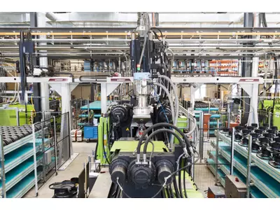 Fertigung Halle 3.jpg